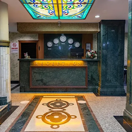 Lion Hotel 3*
