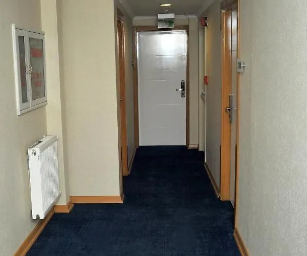 Lion 3* アンカラ