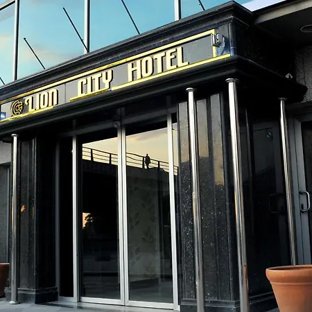 Lion Hotel 3*