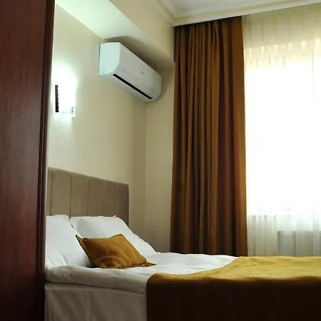 Lion Hotel 3*